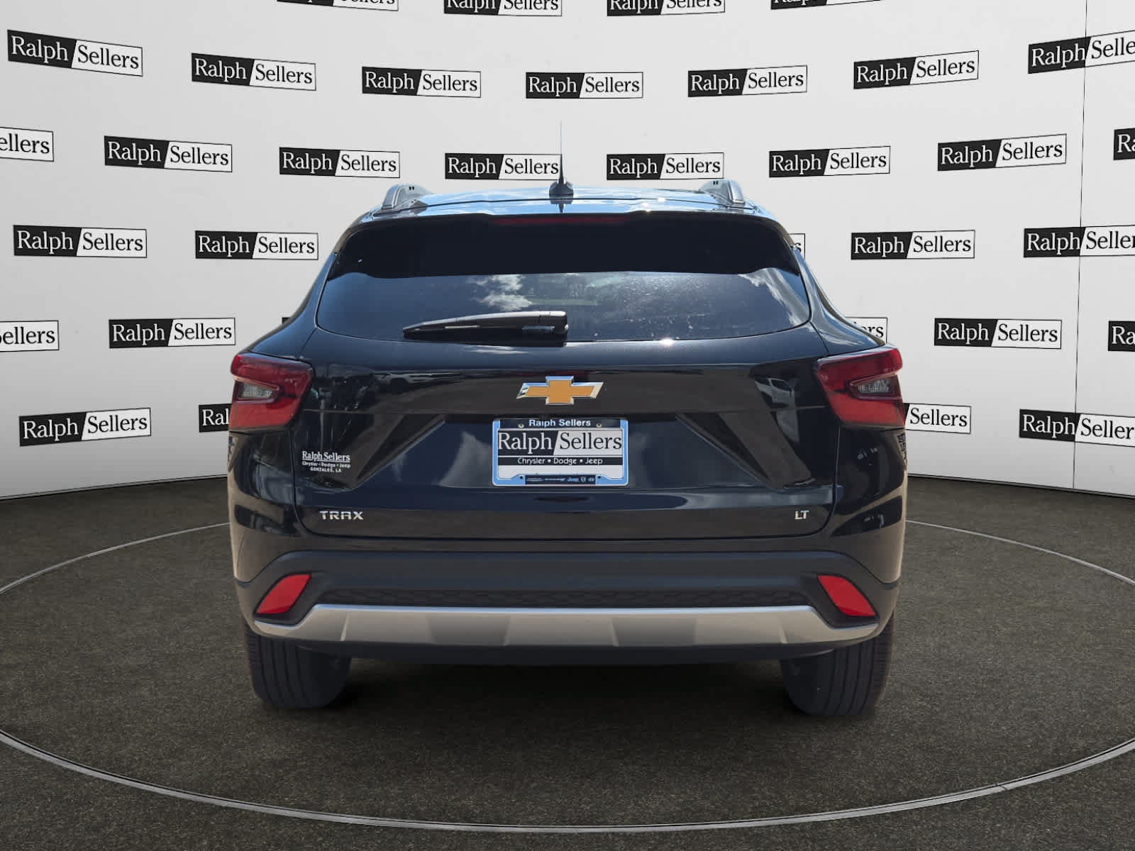 Used 2025 Chevrolet Trax LT FWD image 5