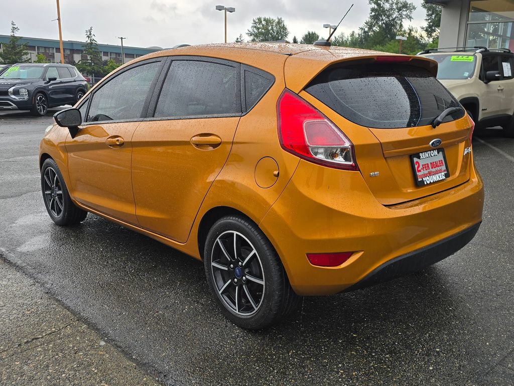 Used 2016 Ford Fiesta SE w/ SE Black Package FWD image 8