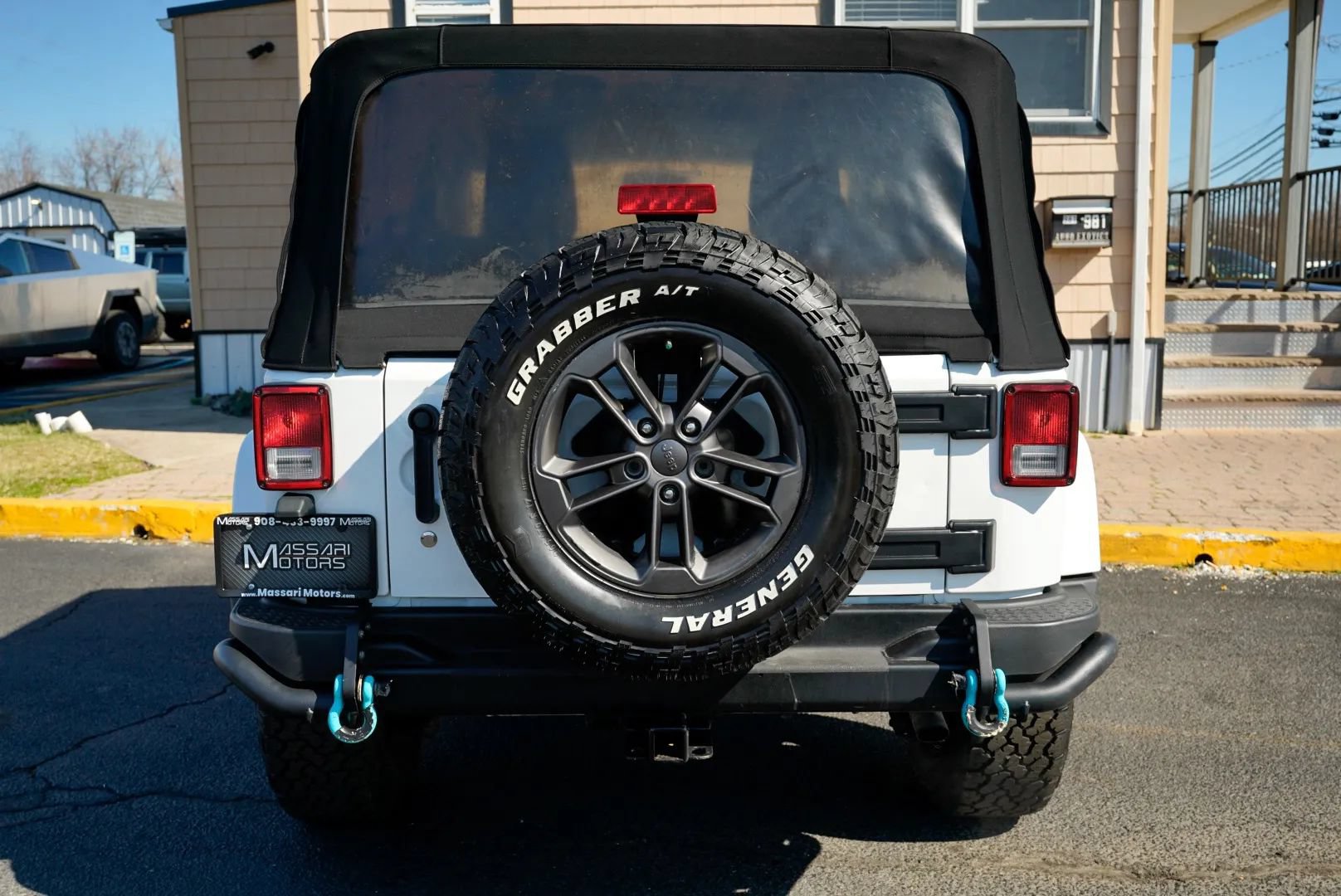 Used 2018 Jeep Wrangler Sport AWD/4WD image 6