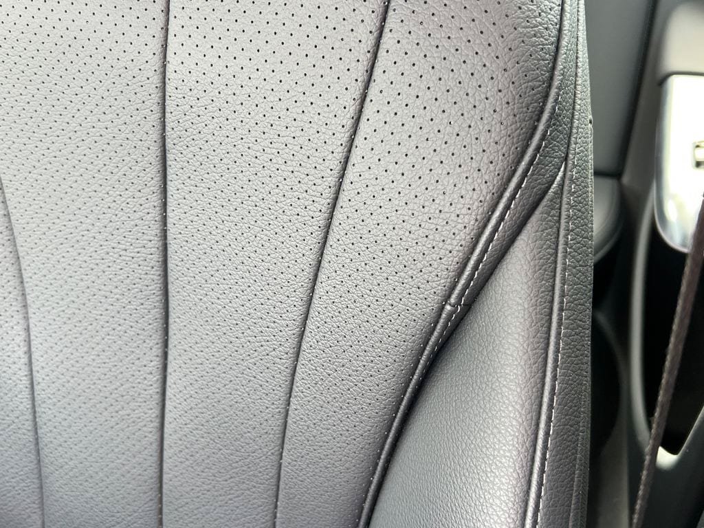 New 2025 Mercedes-Benz E 350 4MATIC Sedan image 13