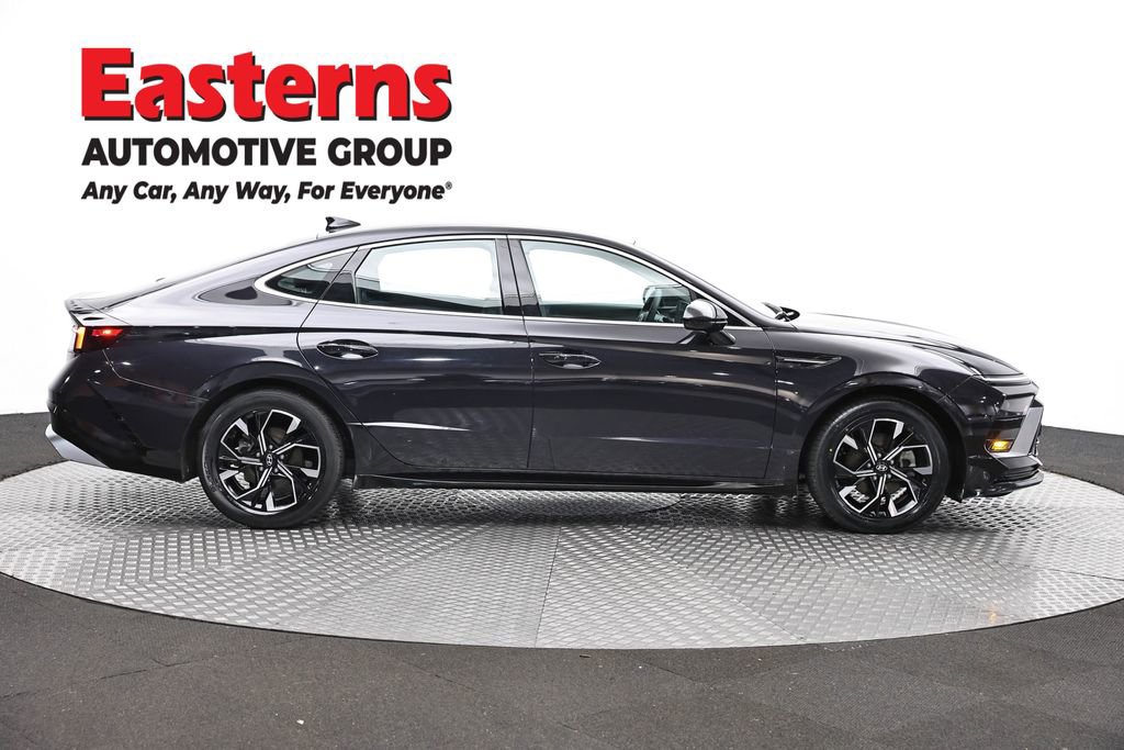 Used 2024 Hyundai Sonata SEL FWD image 4