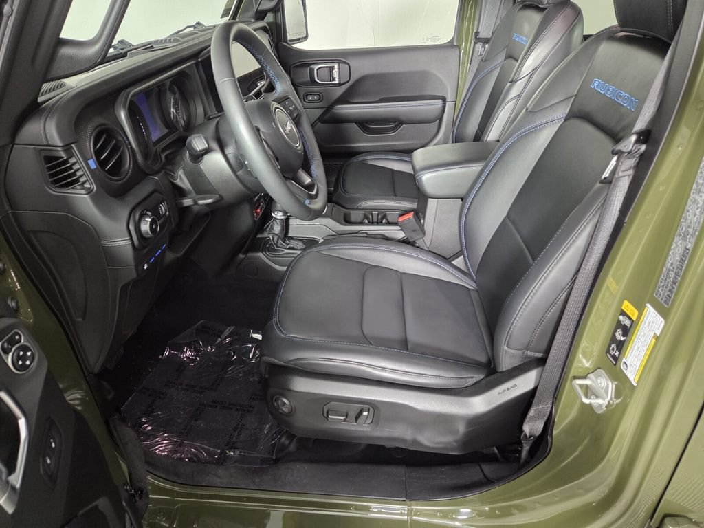 Used 2024 Jeep Wrangler Unlimited Rubicon 4xe AWD/4WD image 14