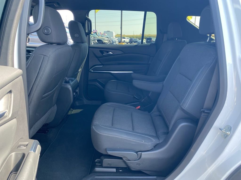 Used 2025 Chevrolet Traverse LT w/ Midnight/Sport Edition image 23