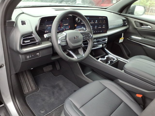 New 2027 Chevrolet Traverse LT w/ Midnight/Sport Edition FWD image 5