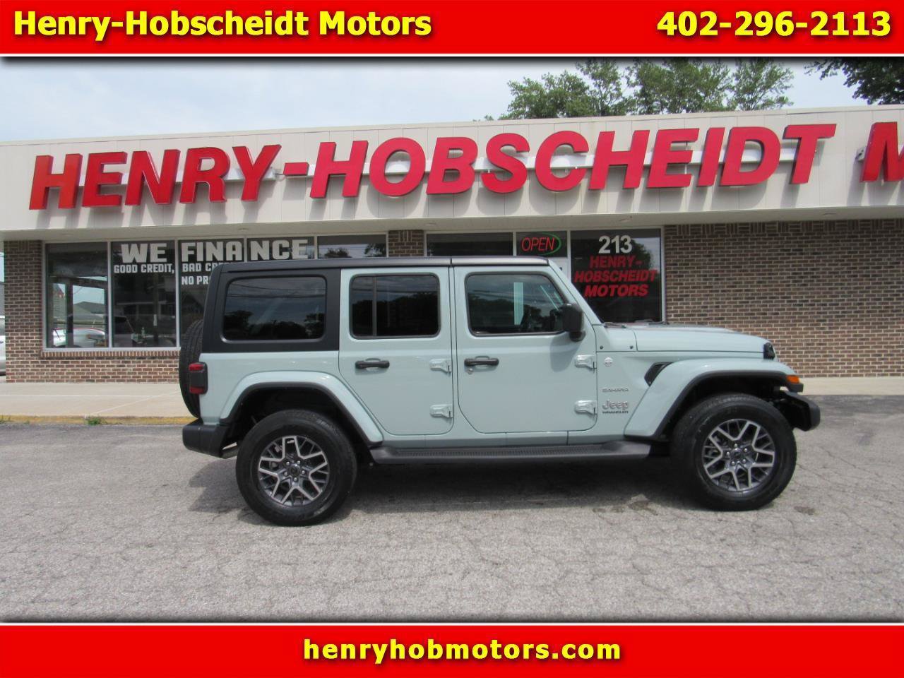 Used 2024 Jeep Wrangler Unlimited Sahara w/ Technology Group AWD/4WD image 1