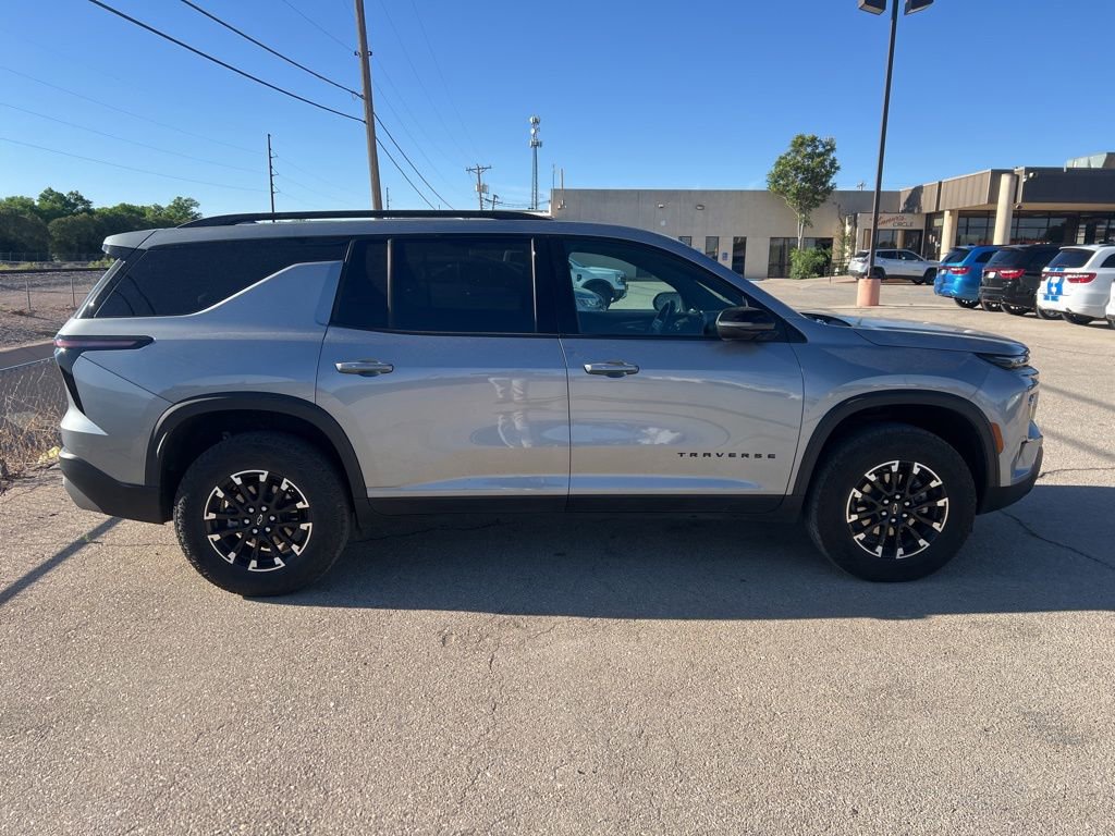 Used 2025 Chevrolet Traverse Z71 AWD/4WD image 6