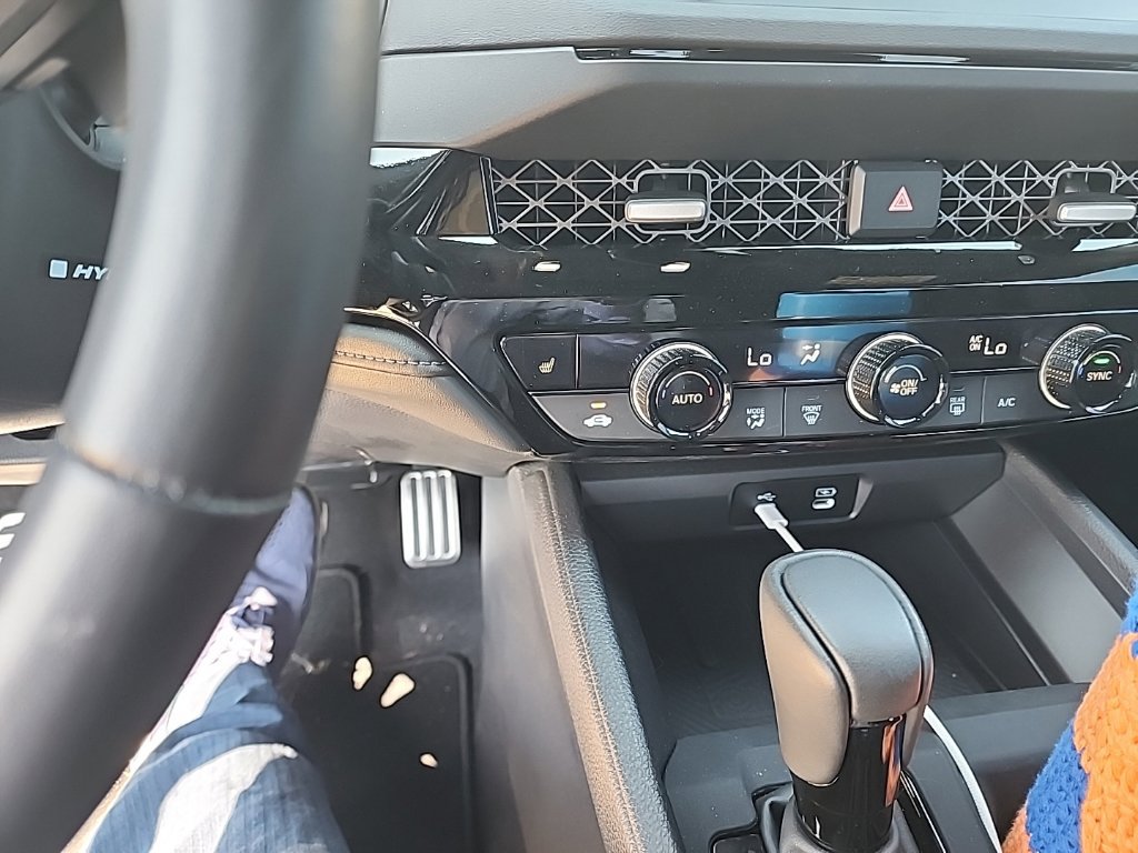 Used 2025 Honda Accord Sport image 12