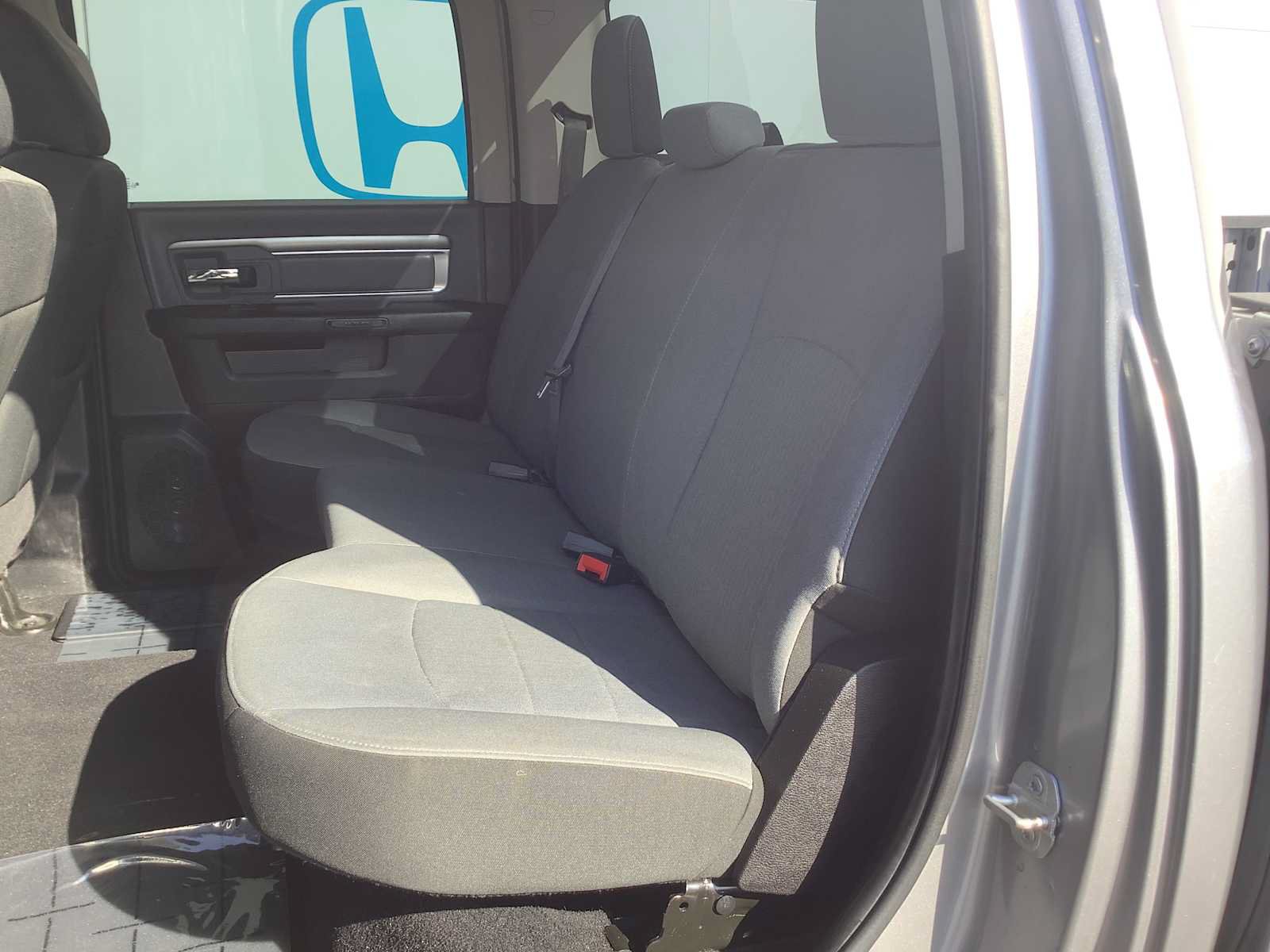 Used 2021 RAM 1500 Classic SLT AWD/4WD image 13