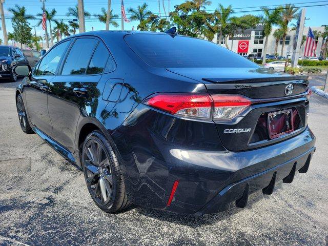 Used 2024 Toyota Corolla SE w/ SE Premium Package FWD image 5