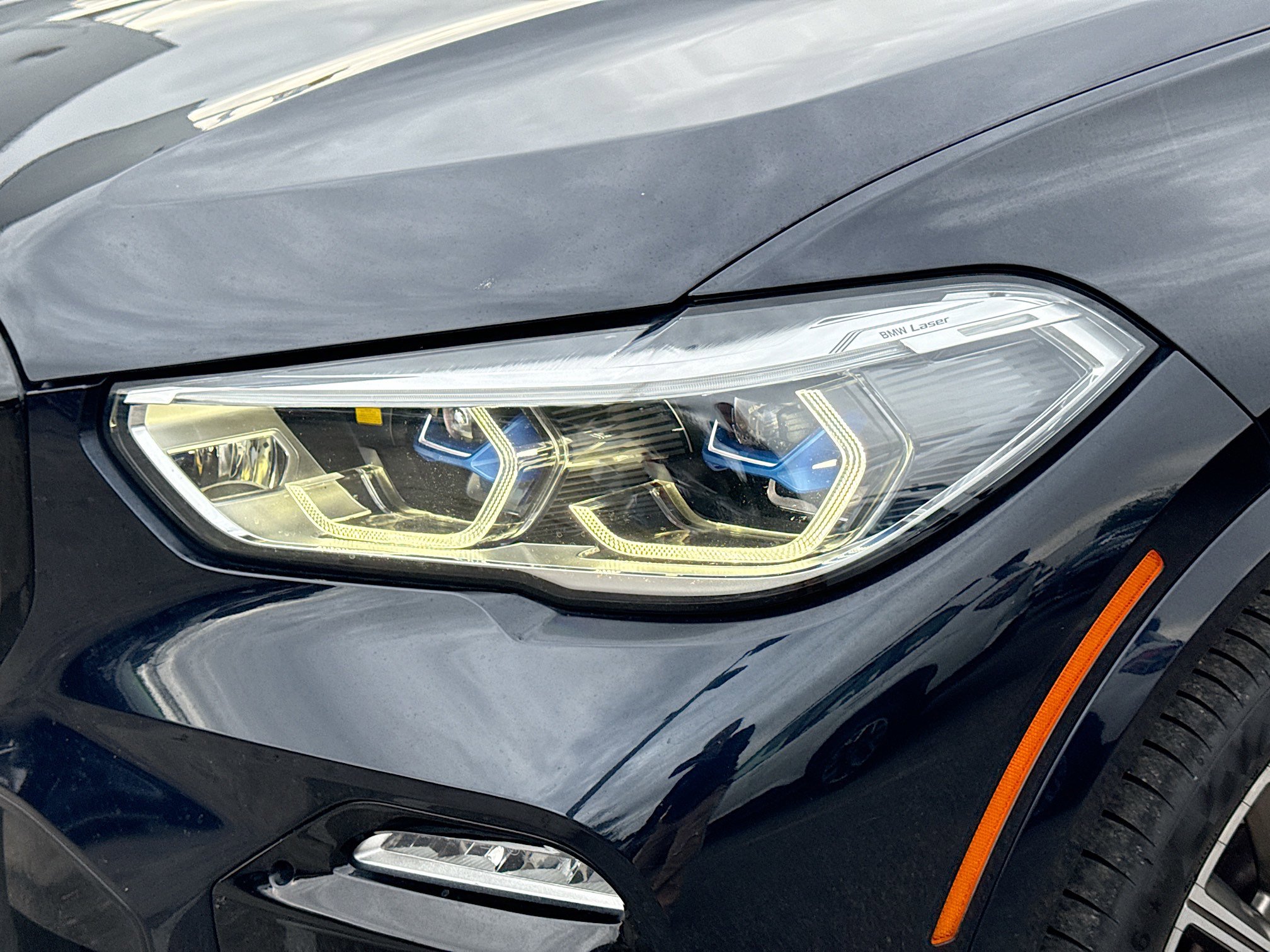 Used 2021 BMW X5 M50i w/ Executive Package image 9