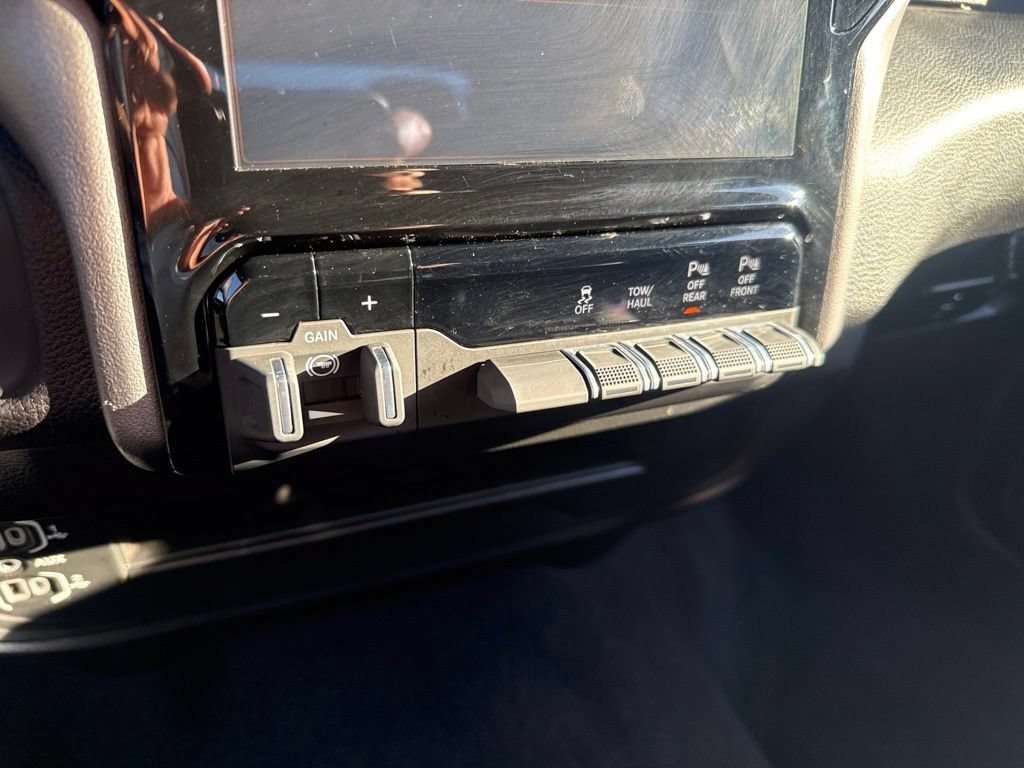 Certified 2025 RAM 2500 Big Horn AWD/4WD image 23