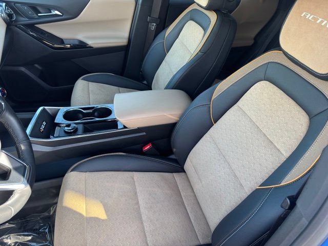 Used 2025 Chevrolet Equinox ACTIV w/ Safety and Technology Package AWD/4WD image 6