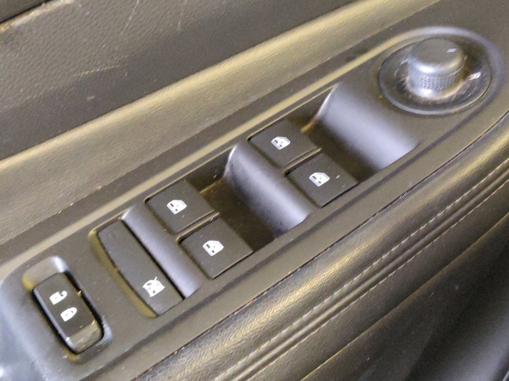 Used 2018 Buick Encore Preferred FWD image 27