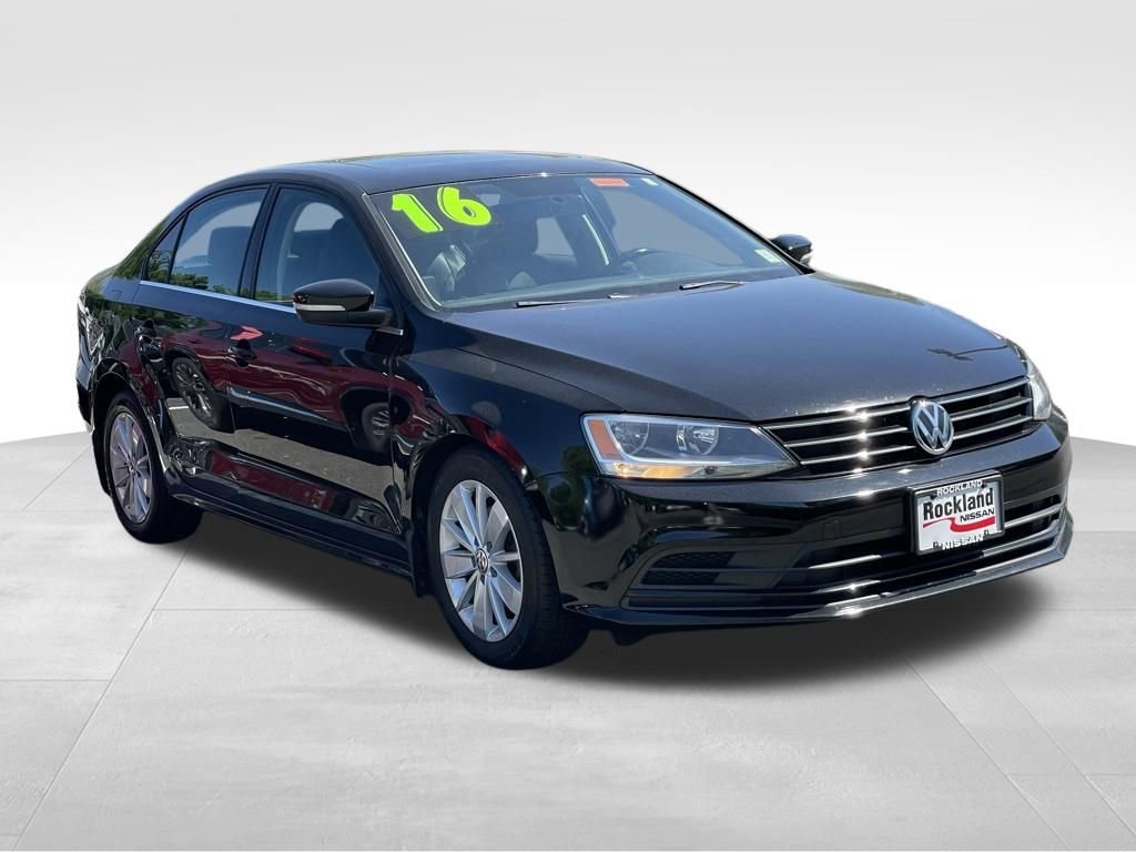 Used 2016 Volkswagen Jetta SE FWD image 3