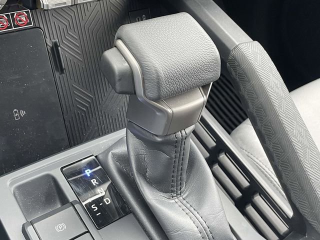 Used 2025 Toyota Tacoma SR5 w/ SR5 Upgrade Package image 25