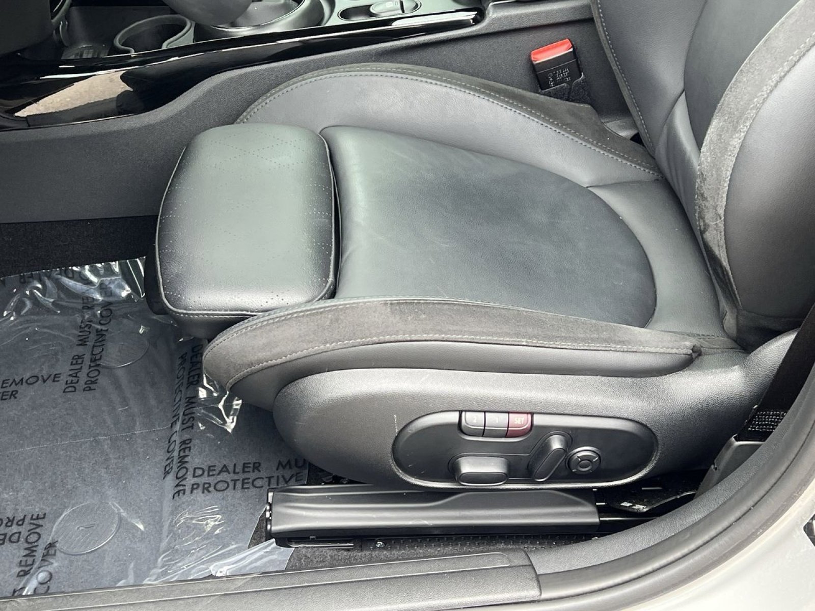 Certified 2024 MINI Cooper Clubman S image 11