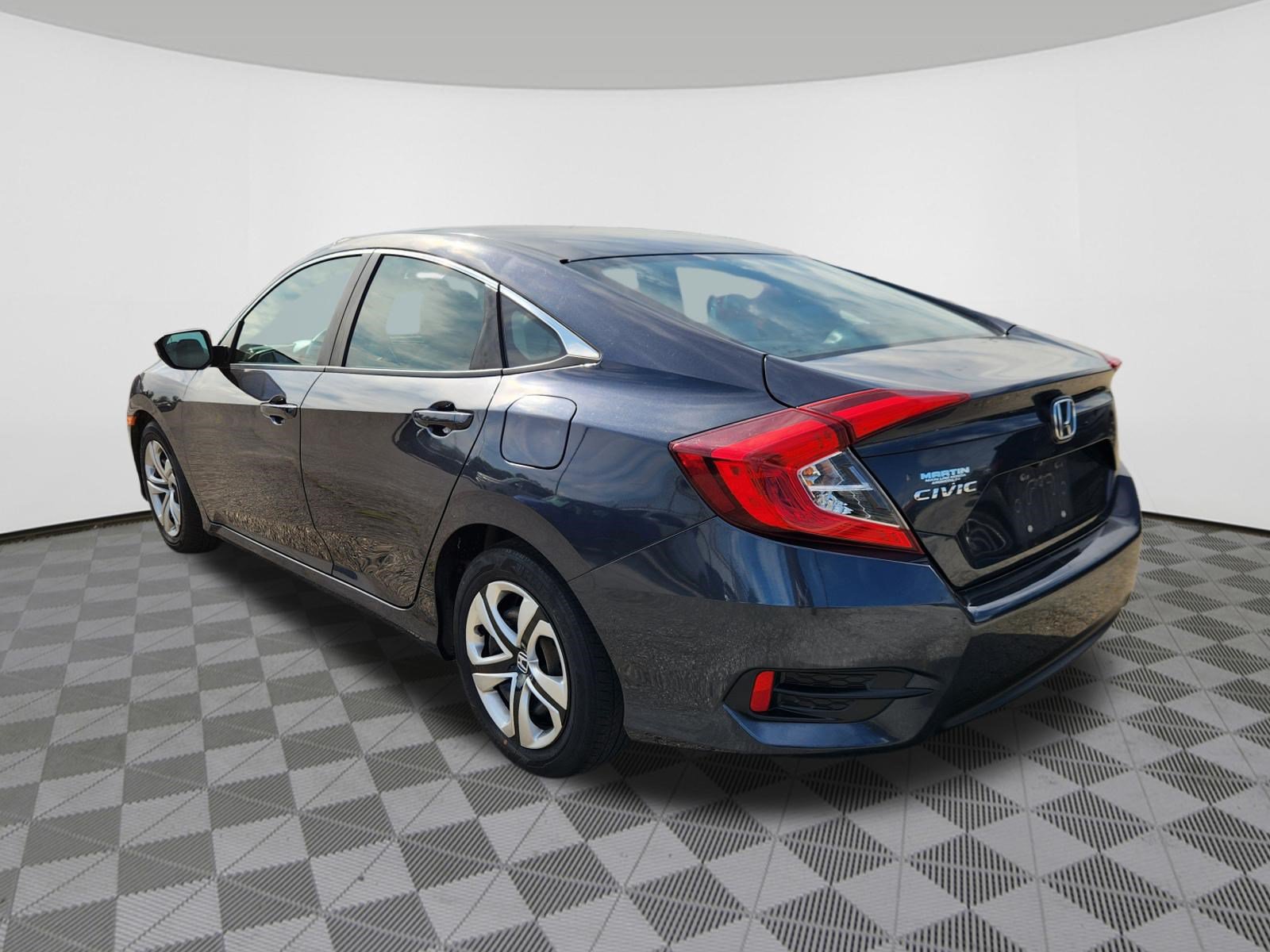 Used 2018 Honda Civic LX image 3