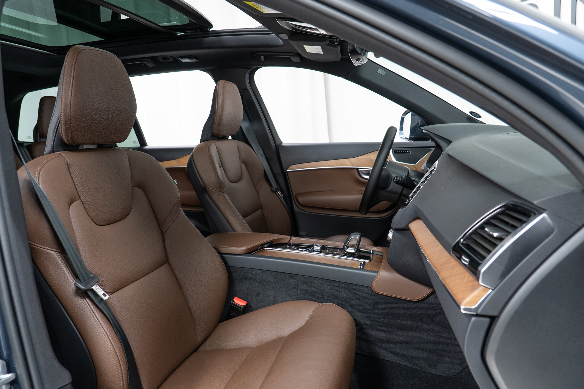 Certified 2024 Volvo XC90 B6 Plus w/ Protection Package Premier image 22