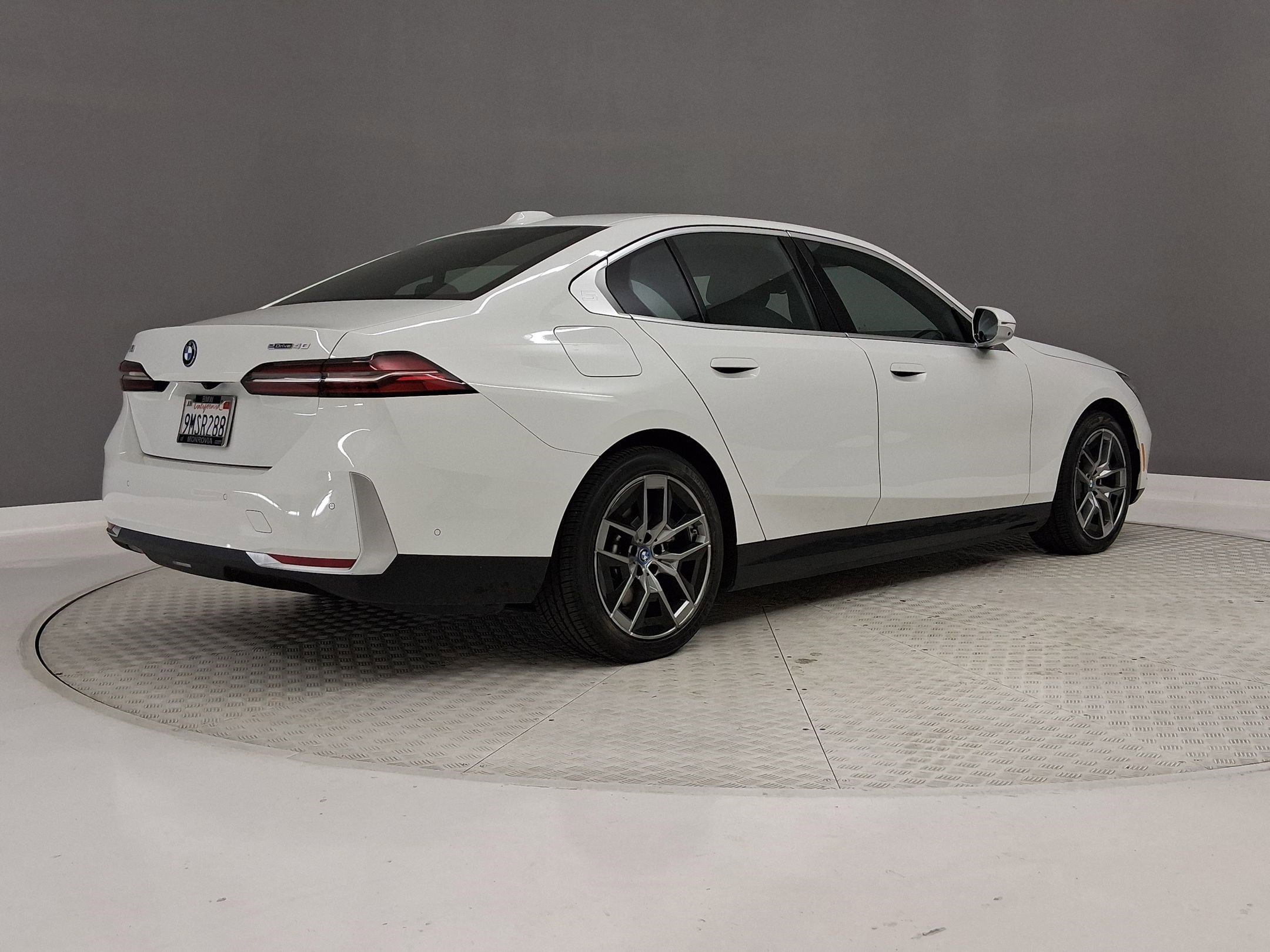 Certified 2024 BMW i5 eDrive40i RWD image 7