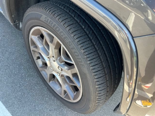 Used 2021 Jeep Grand Cherokee Overland AWD/4WD image 19