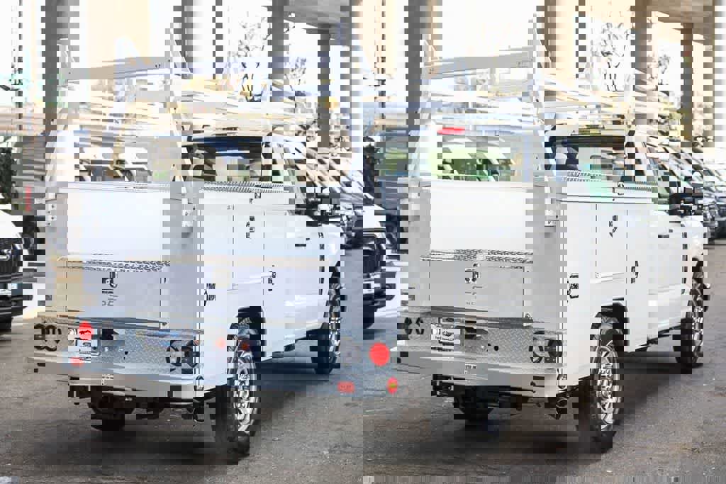 New 2026 Ford F250 XL w/ XL Chrome Package image 7