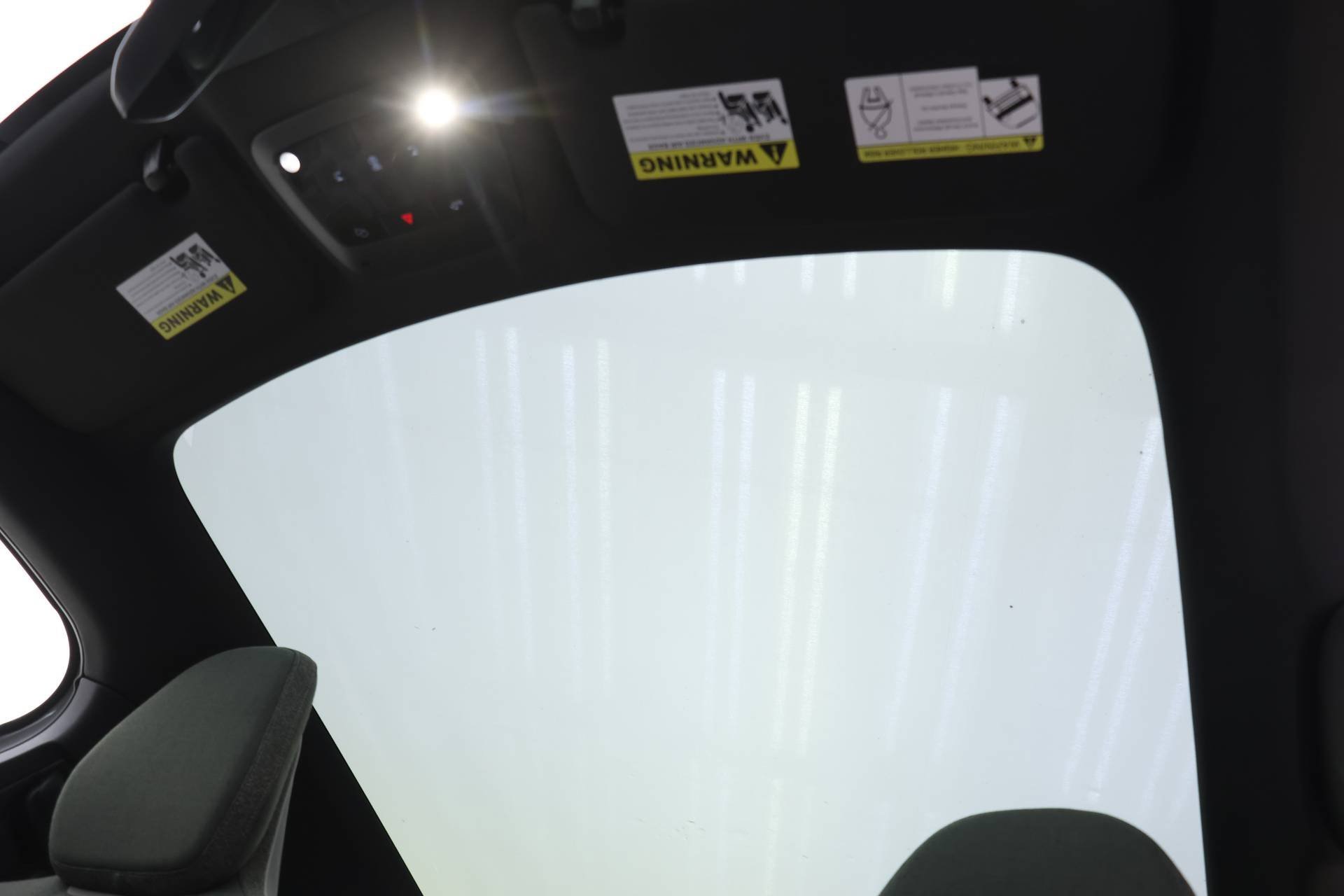 New 2026 Volvo EX30 Cross Country Ultra image 16