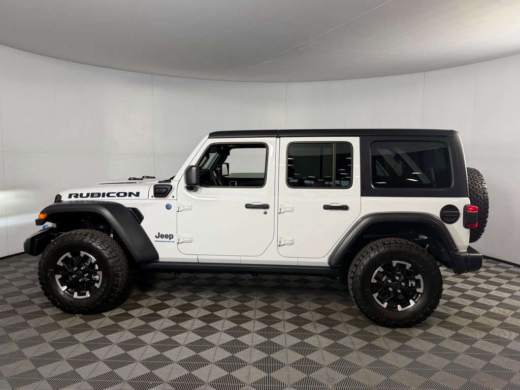 Used 2025 Jeep Wrangler Unlimited Rubicon 4xe w/ Safety Group AWD/4WD image 9