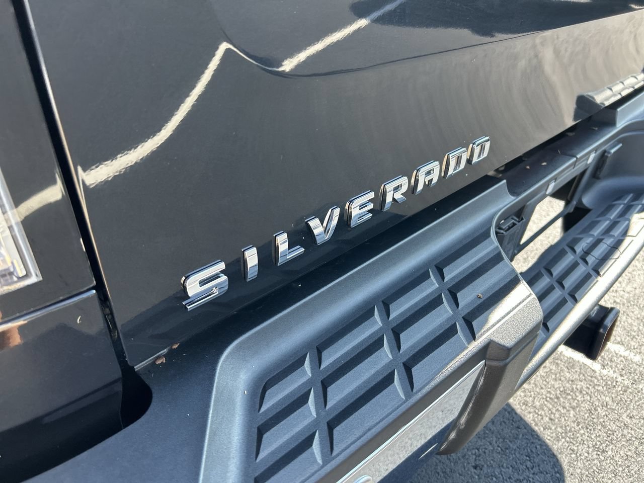 Used 2009 Chevrolet Silverado 3500 LT w/ Interior Plus Package AWD/4WD image 10