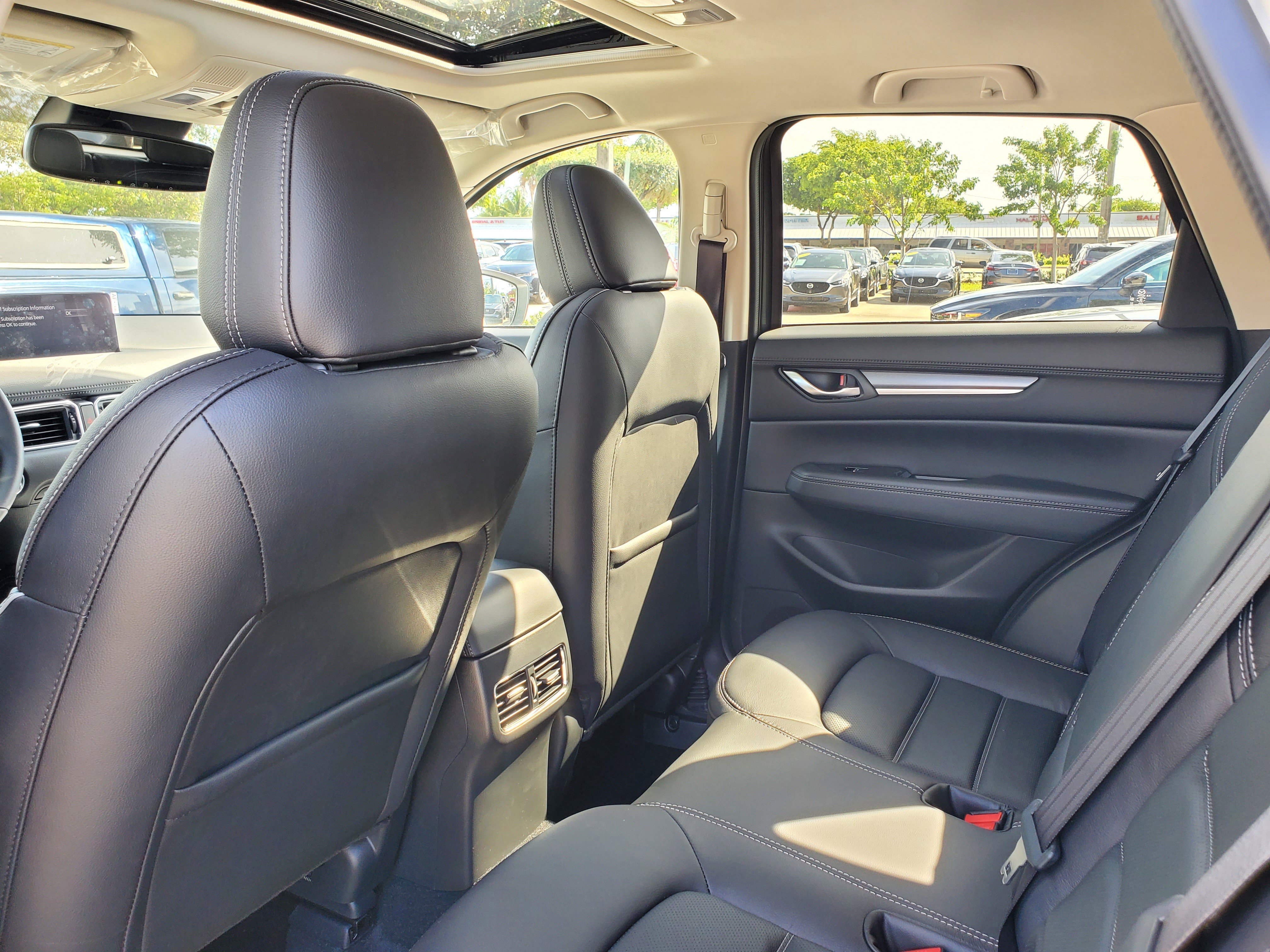 New 2025 MAZDA CX-5 AWD 2.5 S w/ Premium Plus Pkg image 5