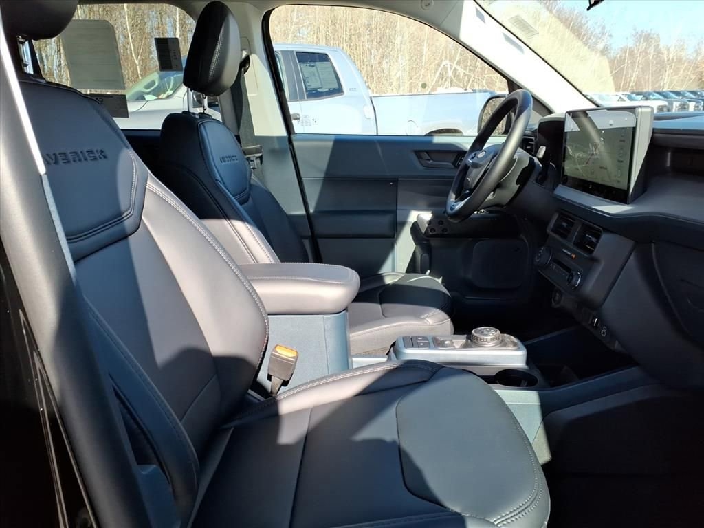 New 2026 Ford Maverick Lariat w/ Black Appearance Package image 10