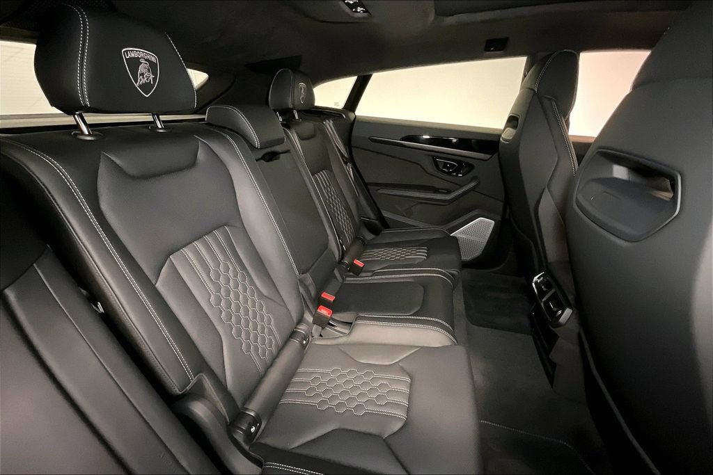 Used 2025 Lamborghini Urus SE image 26