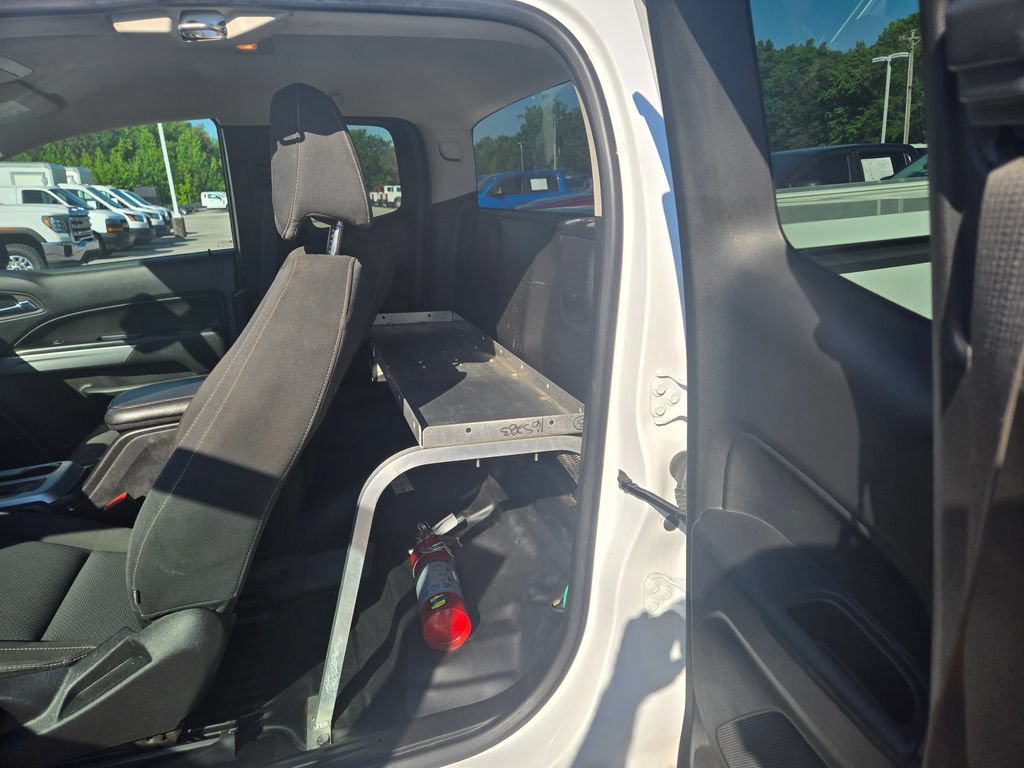 Used 2022 Chevrolet Colorado LT w/ Fleet Safety Package RWD image 8
