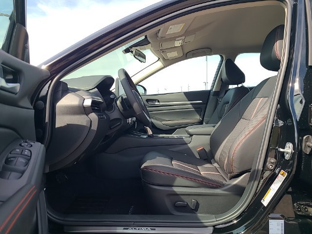 New 2026 Nissan Altima 2.5 SR AWD/4WD image 12