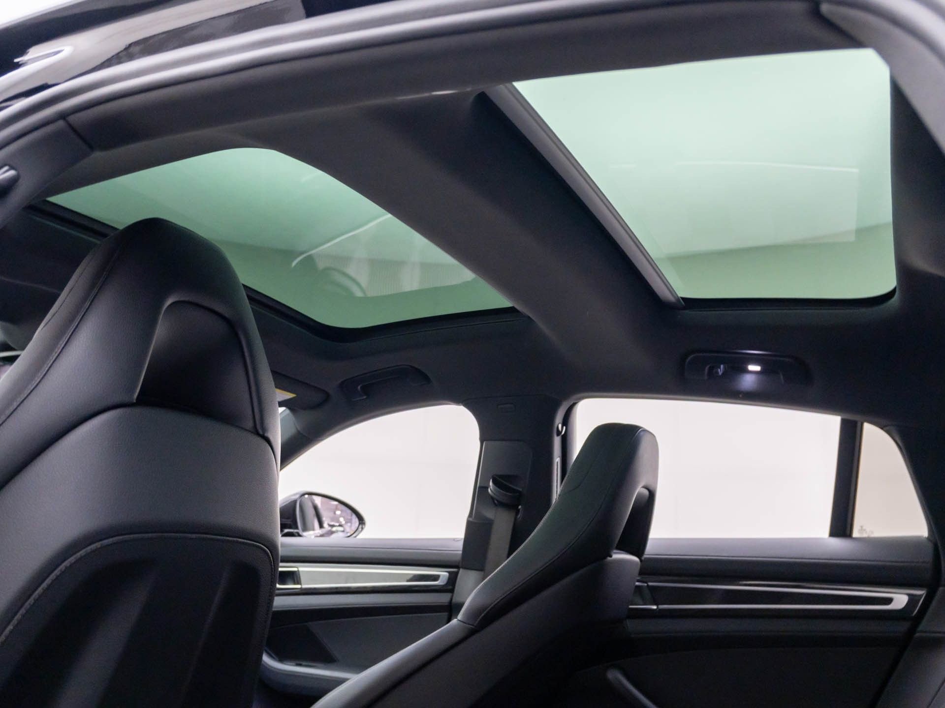 Used 2017 Porsche Panamera 4S image 17