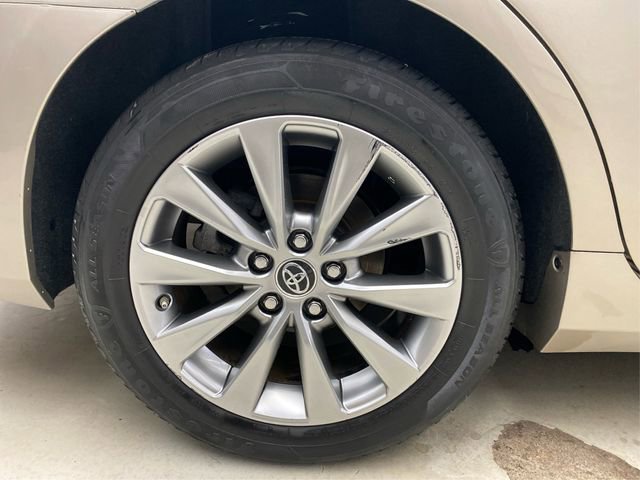 Used 2015 Toyota Camry XLE image 17