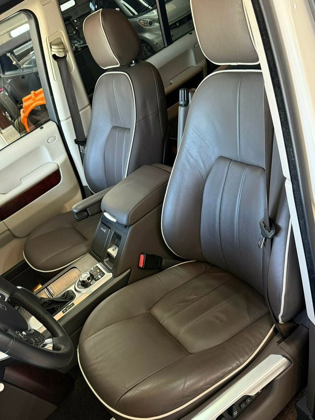 Used 2010 Land Rover Range Rover HSE AWD/4WD image 15