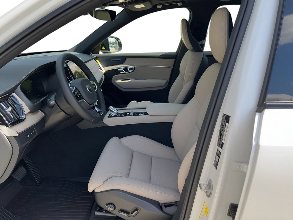 New 2026 Volvo XC90 T8 Ultra w/ Protection Package AWD/4WD image 6