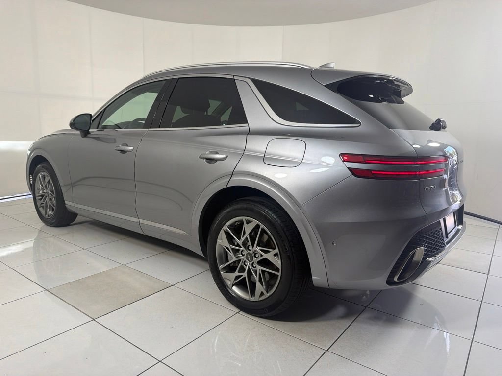 Used 2023 Genesis GV70 2.5T w/ Advanced Package AWD/4WD image 7