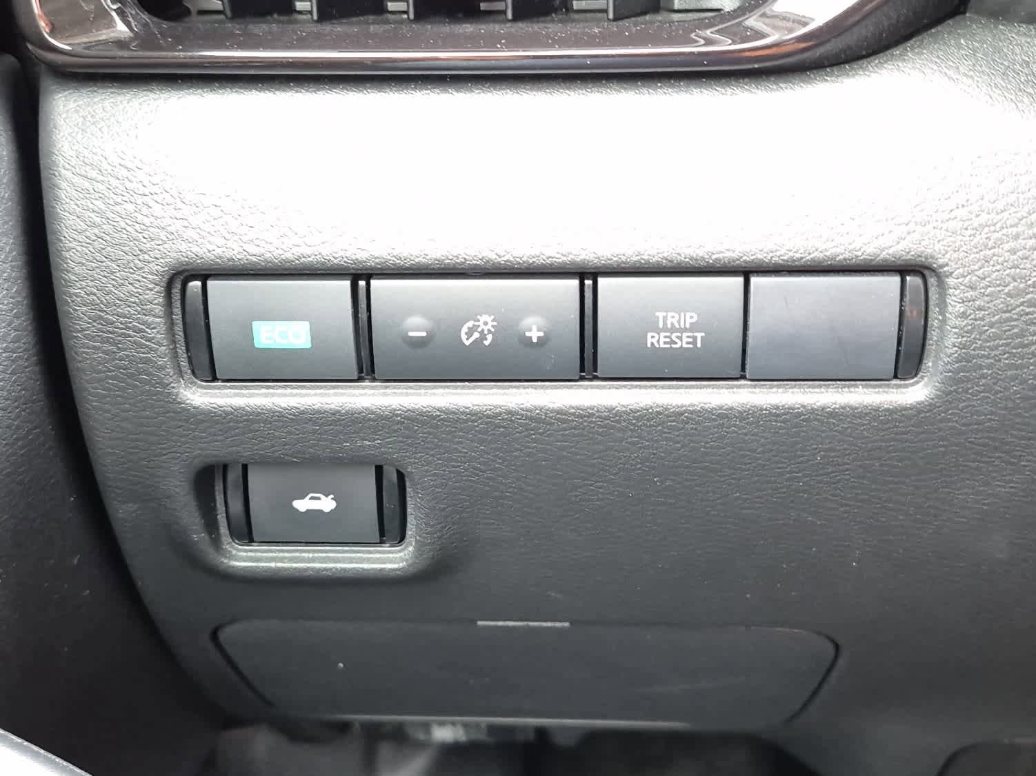 Used 2020 Nissan Sentra SV FWD image 17