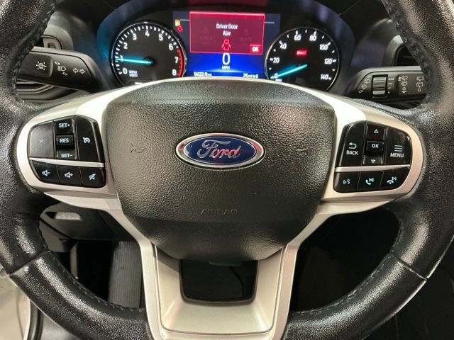 Used 2022 Ford Explorer XLT image 28