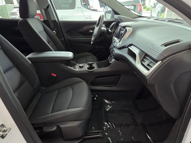 Used 2024 GMC Terrain SLE w/ Driver Convenience Package FWD image 15