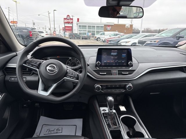 Used 2025 Nissan Altima 2.5 SR image 7