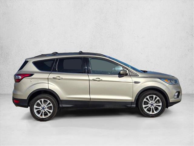 Used 2017 Ford Escape SE w/ SE Leather Comfort Package AWD/4WD image 4