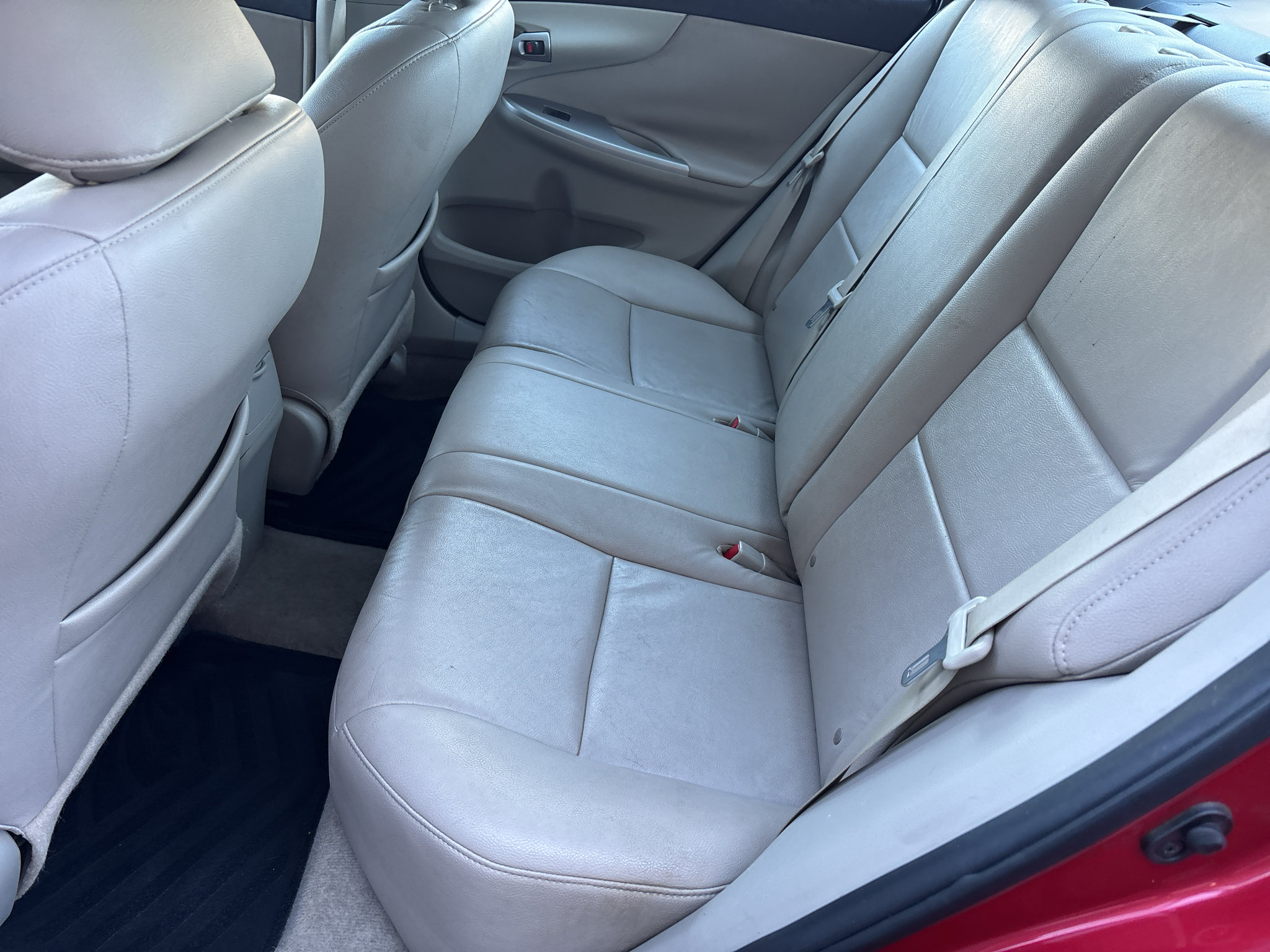 Used 2011 Toyota Corolla LE FWD image 19