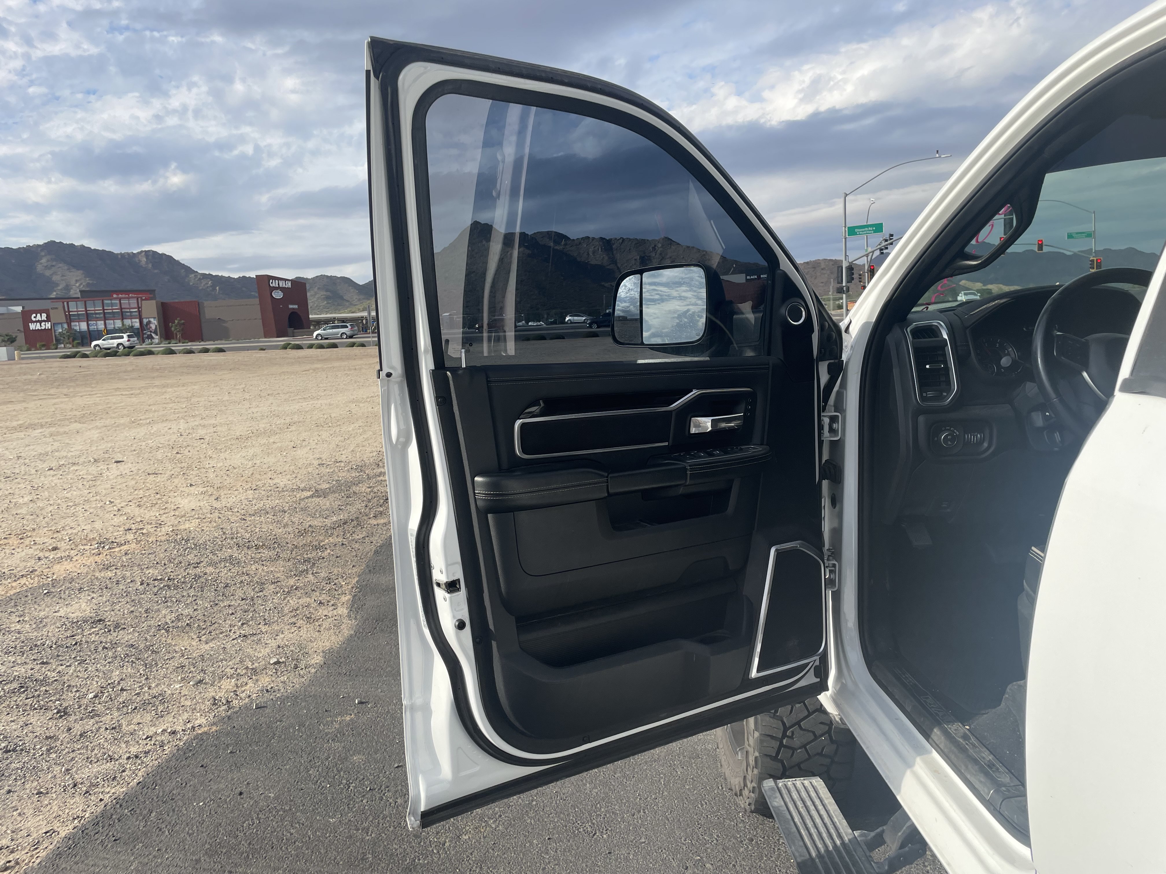 Used 2022 RAM 2500 Laramie AWD/4WD image 12