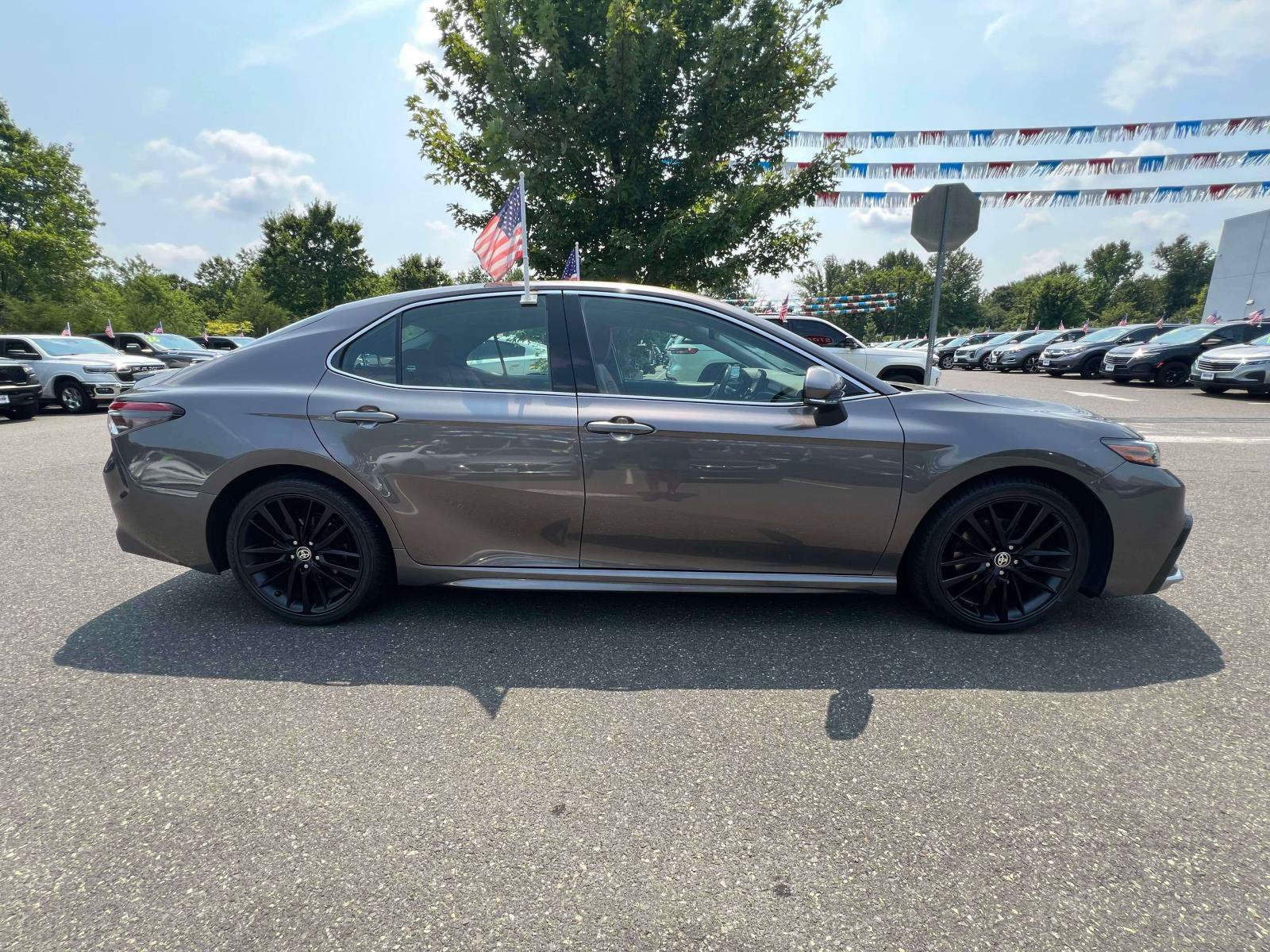 Used 2021 Toyota Camry XSE AWD/4WD image 5