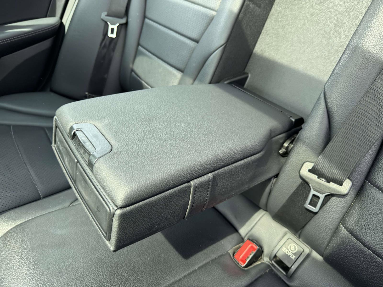 Used 2017 Mercedes-Benz C 300 4MATIC Sedan image 9