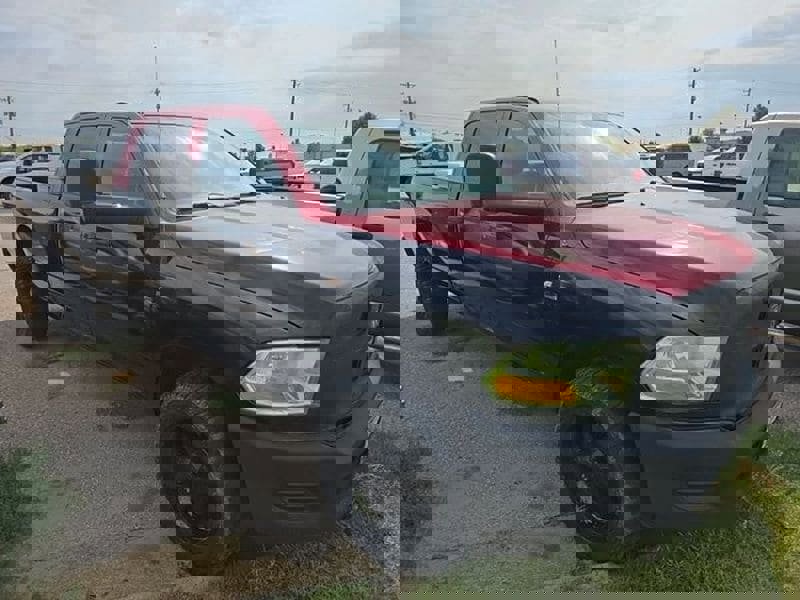 Used 2011 RAM 3500 ST w/ Cold Weather Group RWD image 3