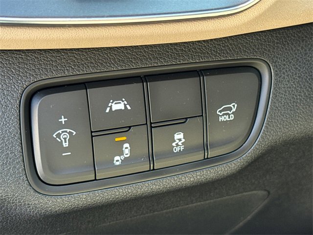 Used 2020 Hyundai Santa Fe Limited image 25