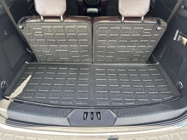 Certified 2025 Ford Explorer Platinum RWD image 27